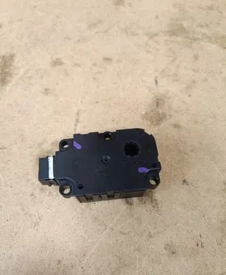 Mercedes-Benz GLC C253 Air flap motor/actuator A0999069500