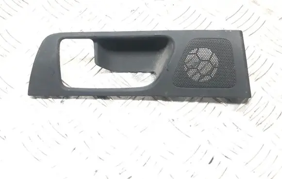 Toyota Avensis T250 Rear door handle trim 6761805030