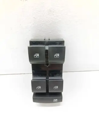 Opel Mokka X Electric window control switch 13408454