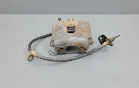 Honda Civic IX Front brake caliper