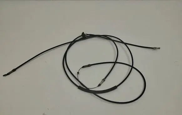 Maserati Ghibli Engine bonnet/hood lock release cable 670030108
