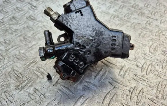 Opel Corsa D Fuel injection high pressure pump 0445010203 55567370