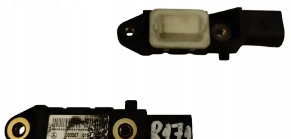 Mercedes-Benz SLK R171 Airbag deployment crash/impact sensor