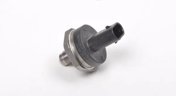 BMW 2 Active Tourer U06 Fuel pressure sensor 8631820