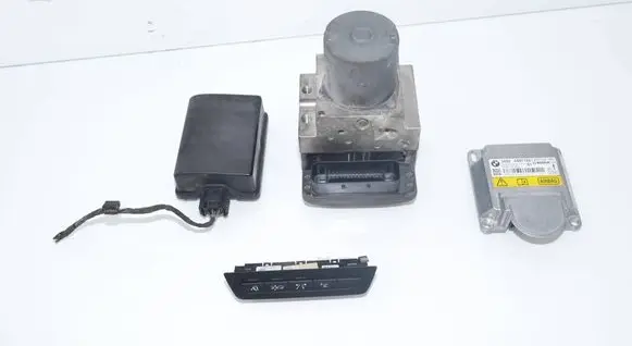 BMW 5 F10 F11 Distronic sensor radar 9220039 61319279306 9279306