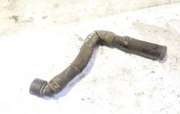 Volkswagen Polo IV 9N3 Engine coolant pipe/hose