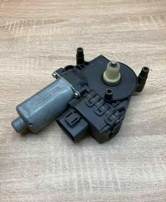 Audi A6 S6 C6 4F Wiper motor 0130821774 0102000990