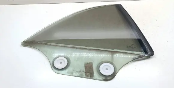 BMW 1 E82 E88 Side middle window/glass 43R001582