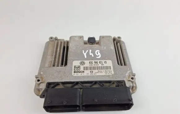 Volkswagen Touran I Engine control unit/module 03G906021KB 0281013195