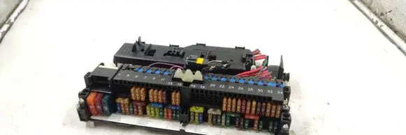 BMW X3 E83 Fuse module 8364542