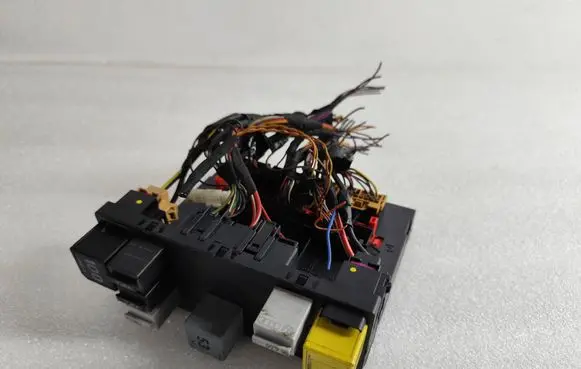 Volkswagen PASSAT B6 Comfort/convenience module 3C0937049AJ H54S2202 F005V00661