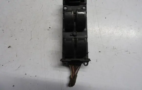 Honda Accord Electric window control switch 35750-S1C-E12 1526