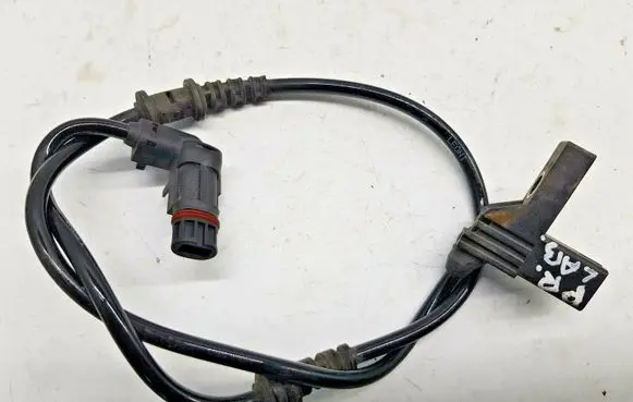 Mercedes-Benz A W169 ABS brake wheel speed sensor A1695404005