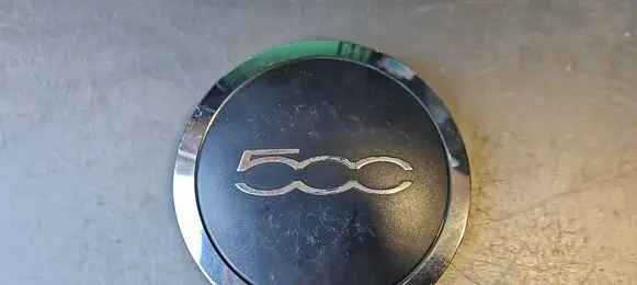 Fiat 500 Original wheel cap 