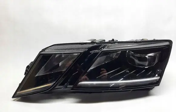 Skoda Octavia Mk3 (5E) Headlight/headlamp 5E1941015D