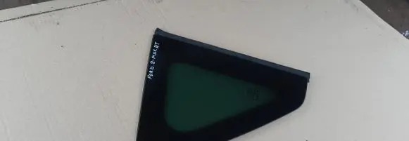 Ford B-MAX Rear side window 2013R