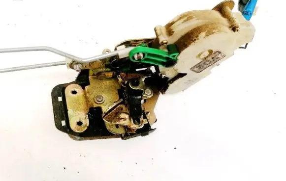 KIA Sorento Front door lock
