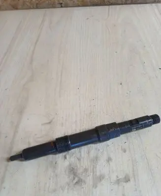 Ford Mondeo Mk III Fuel injector 6S7Q9K546AA