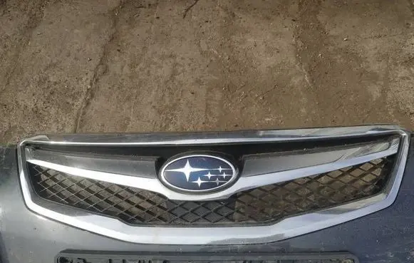 Subaru Legacy Front grill