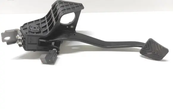 Hyundai i30 Brake pedal 328001H100