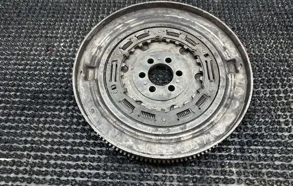 Renault Clio IV Flywheel 123101086R