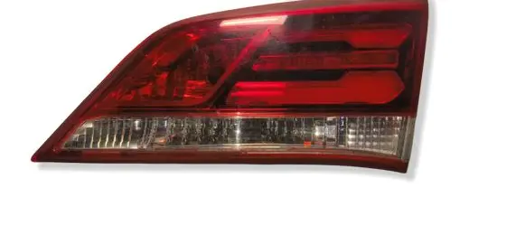 Hyundai i40 Tailgate rear/tail lights 924043Z6