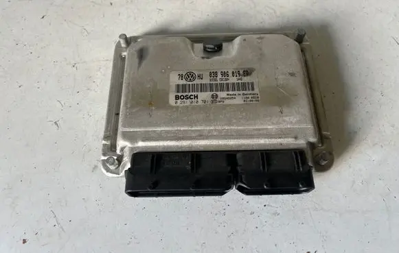Volkswagen PASSAT B5.5 Engine control unit/module 038906019EP 0281010701
