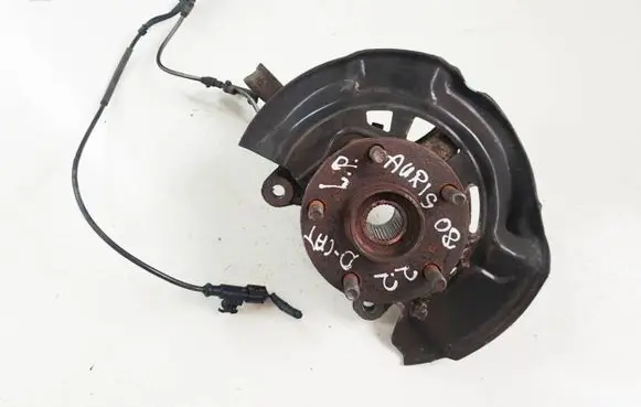 Toyota Auris 150 Front wheel hub spindle knuckle