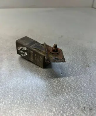 Volkswagen Crafter Glow plug pre-heat relay