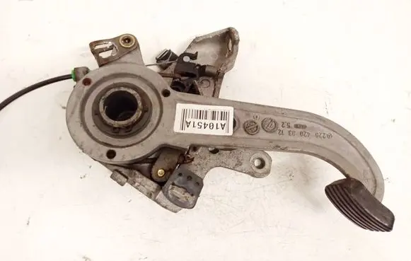 Mercedes-Benz C W203 Handbrake/parking brake lever assembly 2204200312