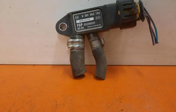 Fiat Bravo Turbo air boost pressure sensor 0281002784