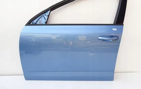 Skoda Octavia Mk3 (5E) Front door LQ5X