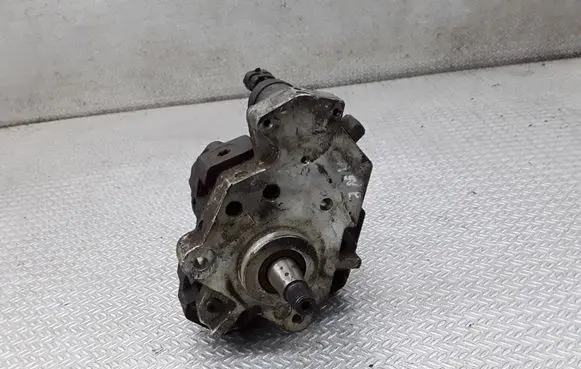 Opel Vivaro Fuel injection high pressure pump 0445010075