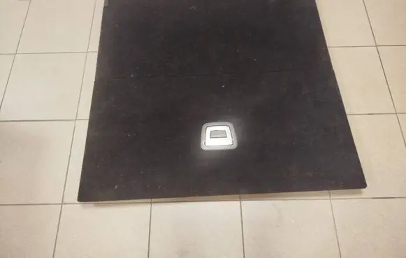 Mercedes-Benz E W212 Trunk/boot floor carpet liner A2126800002