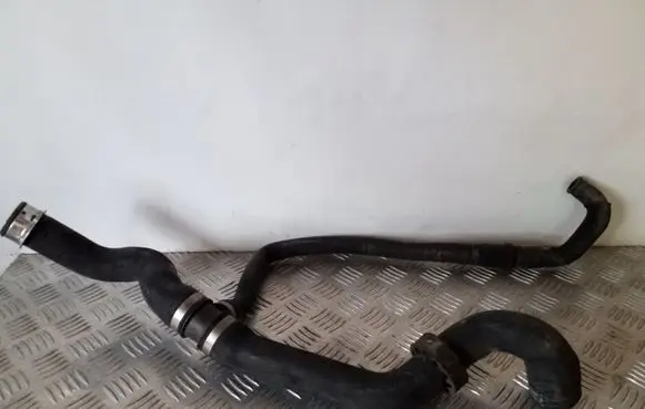 Mercedes-Benz R W251 Engine coolant pipe/hose