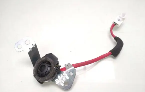 Front door high frequency speaker