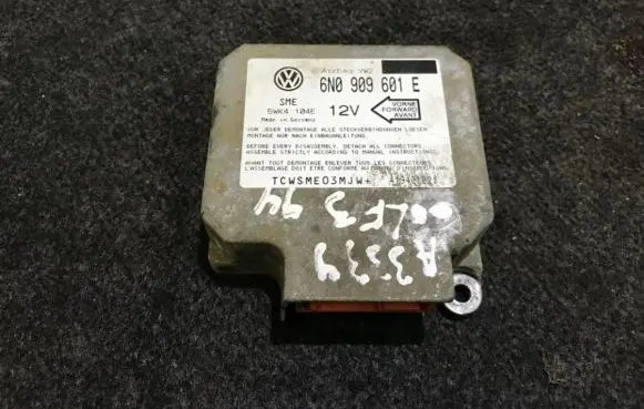 Volkswagen Golf III Airbag control unit/module 6N0909601E 5WK4104E