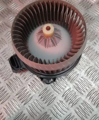 Toyota Yaris Heater fan/blower AV2727000311