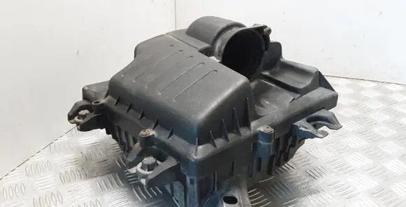 Renault Trafic II (X83) Air filter box 8200467321B