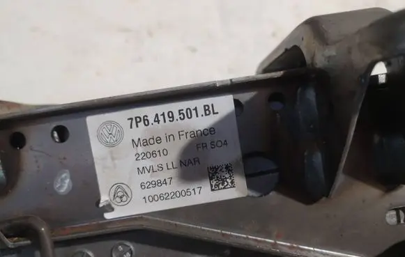 Volkswagen Touareg II Steering wheel axle 7P6419501BL 629847 10062200517
