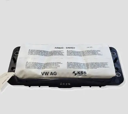 Volkswagen Golf VII Passenger airbag 8V0880204J