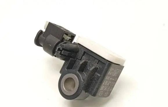 Mercedes-Benz A W176 Airbag deployment crash/impact sensor A1668210151 56054085AA