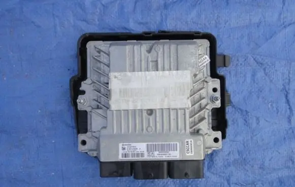 Citroen C4 II Engine control unit/module S180123008A
