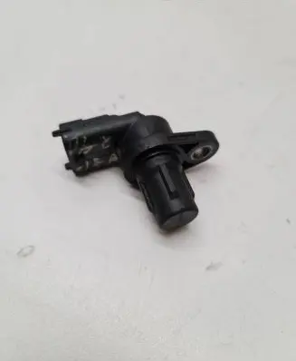 Volvo V70 Camshaft position sensor 8658726 0232103063