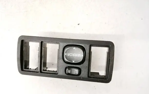 Toyota Corolla E120 E130 Wing mirror switch 183574