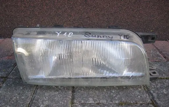 Nissan Sunny Headlight/headlamp