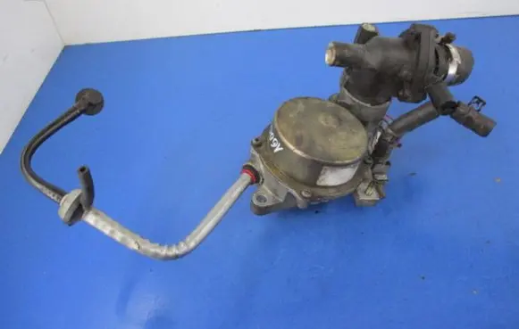 Ford Mondeo Mk III Vacuum pump