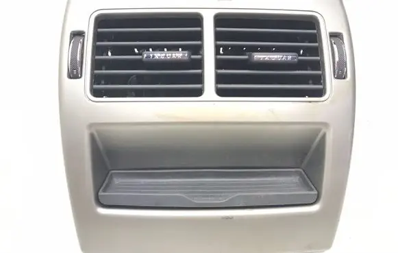 Rear air vent grill