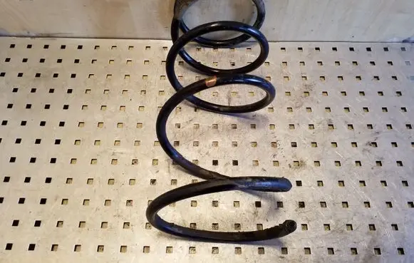 Toyota RAV 4 (XA20) Front coil spring