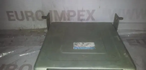 Mazda 323 Engine control unit/module Z57118881 E2T84976M